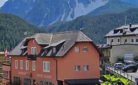 Hotel Traube Scuol